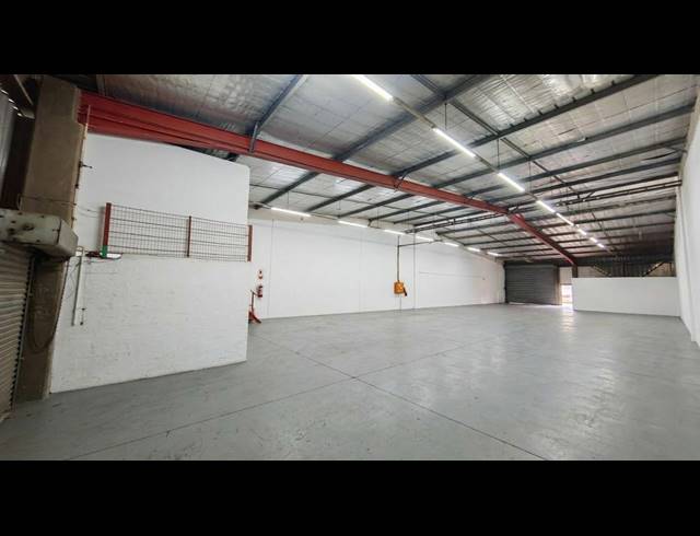 321M² WAREHOUSE TO LET IN SPRINGFIELD